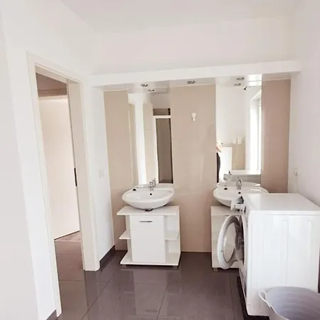 アパート Apartment Weilerbach